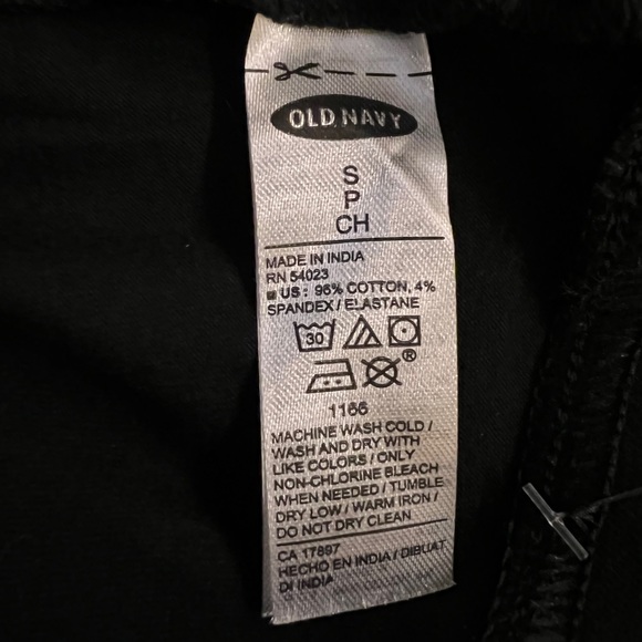 Old Navy Black Leggings - Picture 2 of 4
